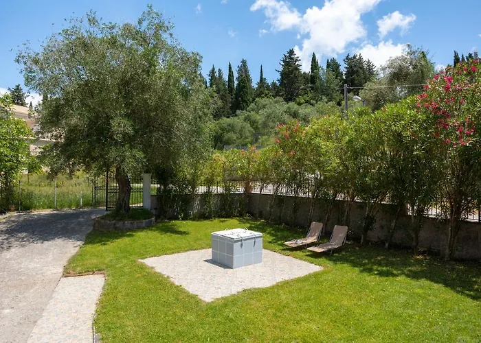 Konis House Corfu Πουλάδες