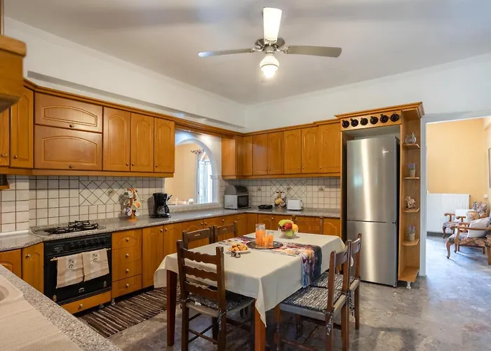 Konis House Corfu Βίλα Πουλάδες